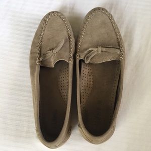 ❤️L.L. BEAN Loafers.